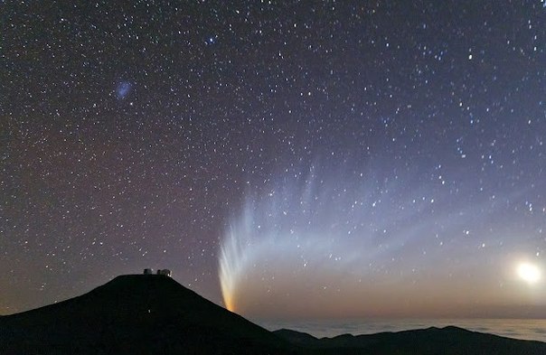 Комета Макнота над пустыней Атакама, Чили. 