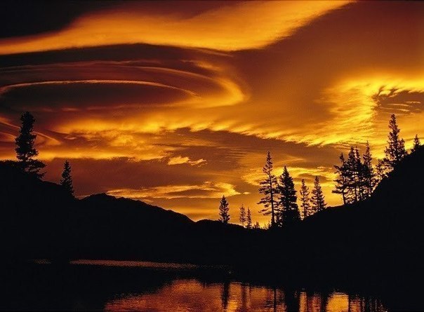 Закат в Национальном парке Йосемити, США.