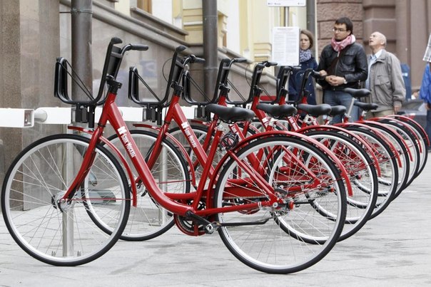 С 1 июня москвичи и гости столицы смогут брать в аренду велосипеды, расположенные на специальных парковках.