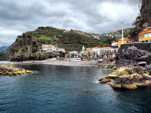 Городок Понта-ду-Сол, Мадейра, Португалия.