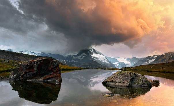 Маттерхорн — живописнейшая гора в Альпах. Расположена на границе между Швейцарией и Италией.