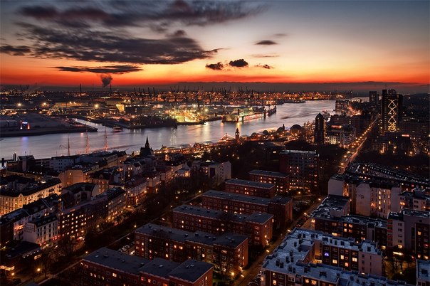 Гамбург - второй по величине город в Германии (после Берлина), седьмой по величине в Европейском союзе и самый населённый город в Европейском союзе из не являющихся столицами государств.