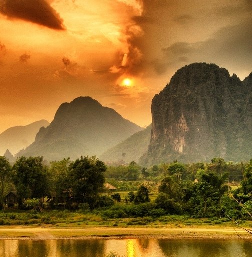 Закат в Лаосе...