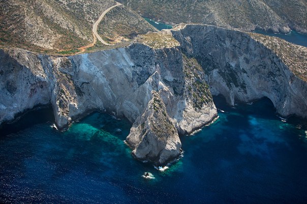 Закинф — остров в Ионическом море, Греция.