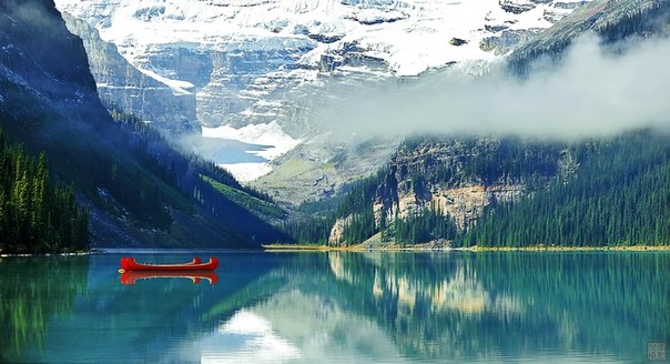 Озеро Луиза, провинция Альберта, Канада.