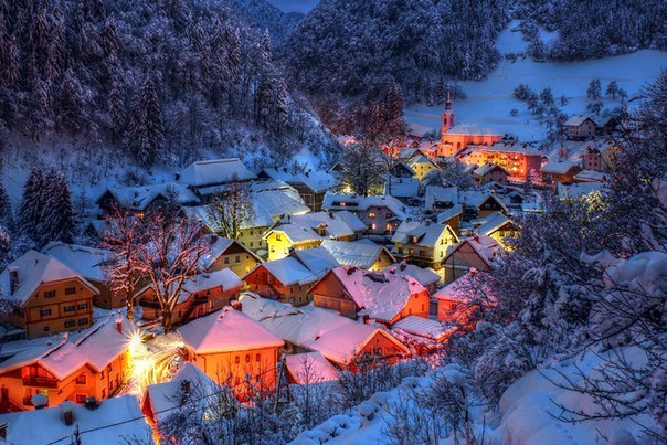 Поселок в Швейцарских Альпах.