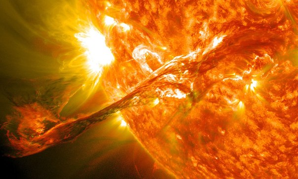 Корональный выброс массы на Солнце 31 августа 2012 года.