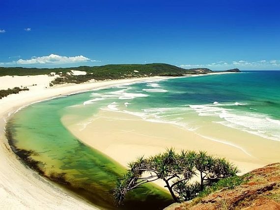 Фрейзер — песчаный остров у восточного побережья Австралии.