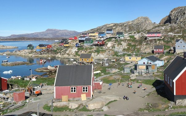 Гренландия: Зеленое царство среди айсбергов.