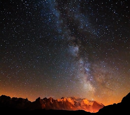 Млечный путь над Альпами.