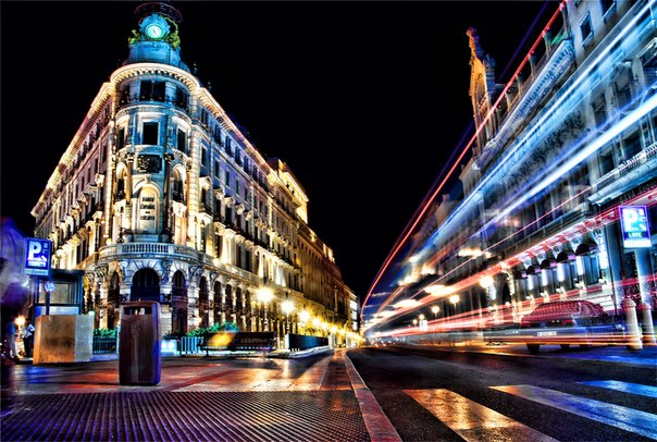 Ночной Мадрид, Испания.