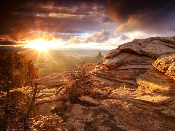Рассвет в Национальном парке Каньонлендс, штат Юта, США.