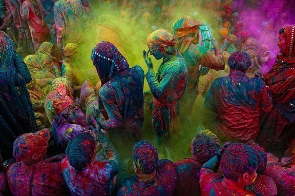 Фестиваль красок в Индии.