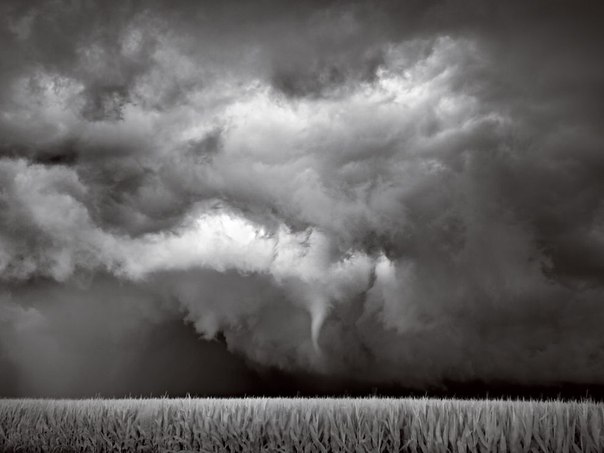 Суперячейка над кукурузным полем, Миннесота, США.