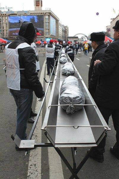 Самый длинный шашлык в Украине