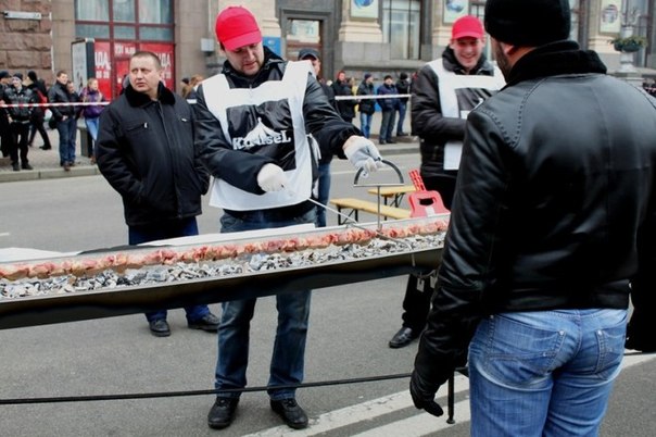 Самый длинный шашлык в Украине