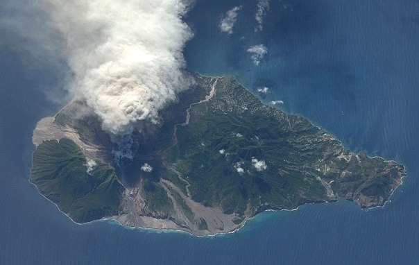 Вулкан Суфриер-Хиллс и остров-призрак