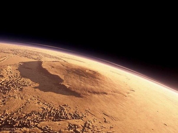Потухший вулкан Олимп на Марсе