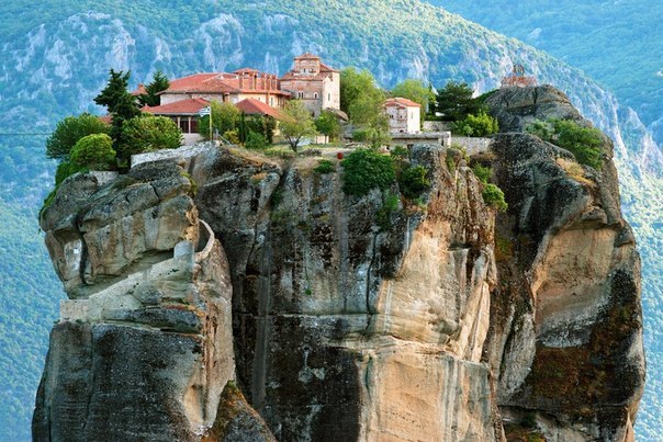 Монастырский комплекс Метеора, Греция.