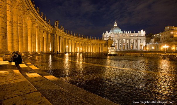 Ватика́н — карликовое государство-анклав внутри территории Рима, ассоциированное с Италией.