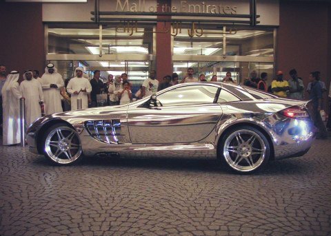 Автомобиль созданный из белого золота для нефтяного миллиардера из города Абу-Даби, Mercedes V10 Quad Turbo, 1600 лошадиных сил, разгоняется до сотни менее чем за 2 секунды 