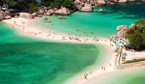 Остров Тао, Таиланд. Находится недалеко от острова Самуи. В переводе с тайского языка означает «Остров Черепах».